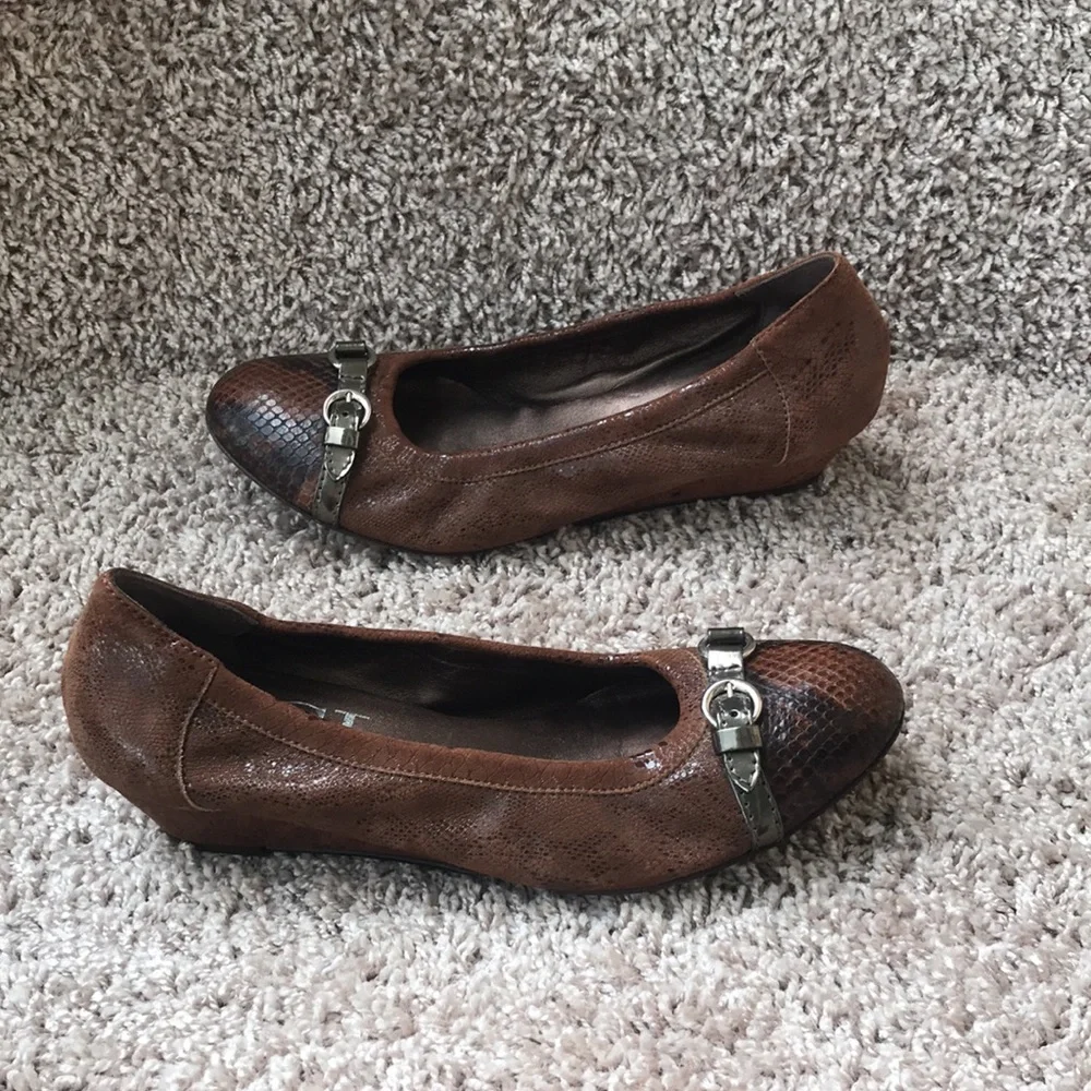 Attilio Giusti Leombruni Cap toe wedges size 38 EU 8 US
